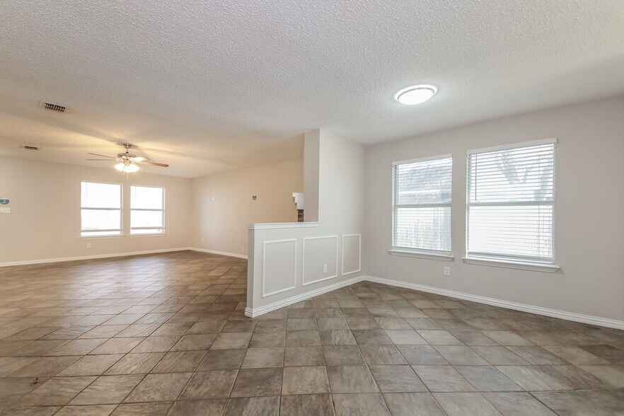 Building Photo - 4407 Cedar Crest Dr