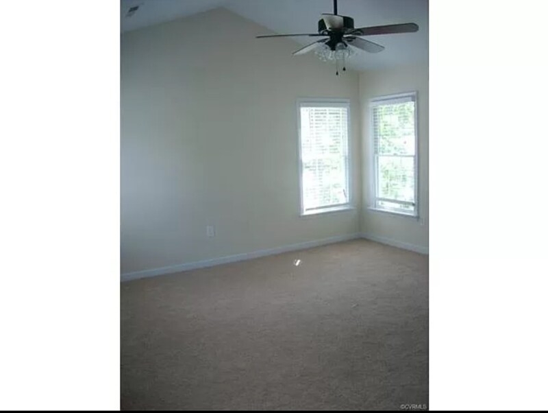 Building Photo - 5601 Silver Fox Ln