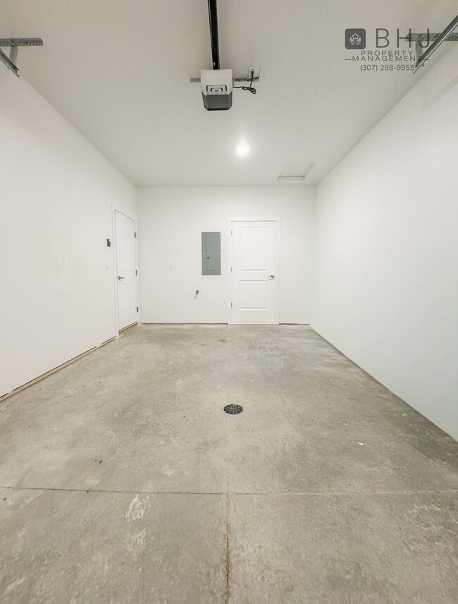 Building Photo - BRAND NEW! 2 BED/ 2BATH Dog Friendly Twin ...