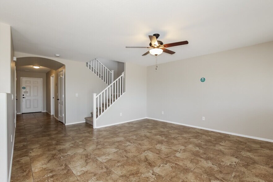 Building Photo - 11963 W Dos Rios Dr