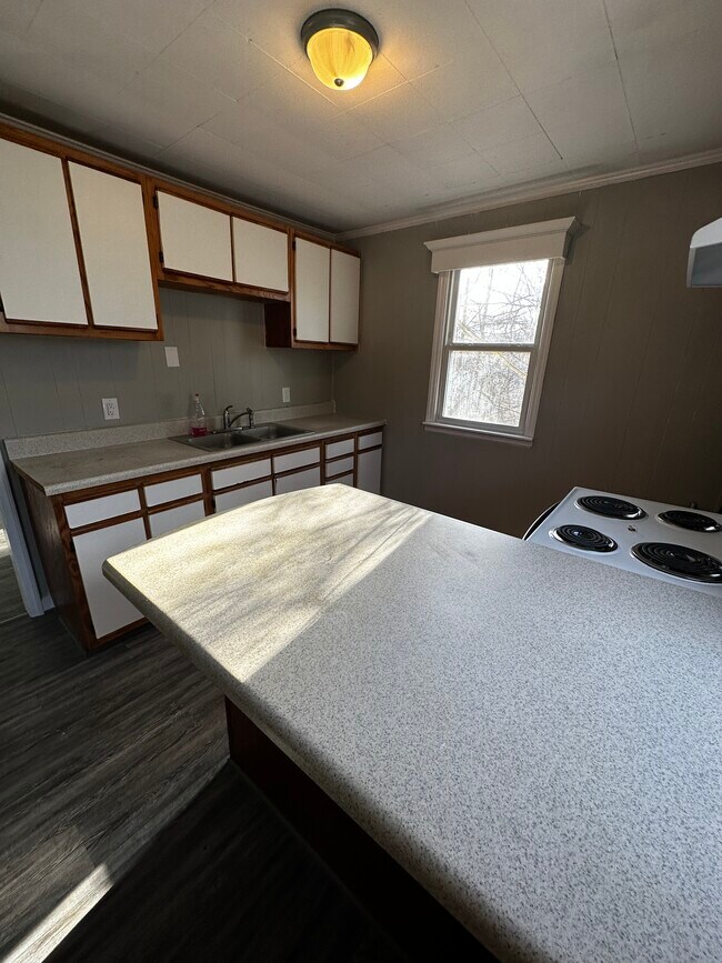 Building Photo - 1628 Rivermont Hts