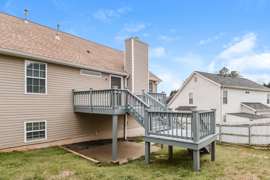 Building Photo - 553 Ransom Way