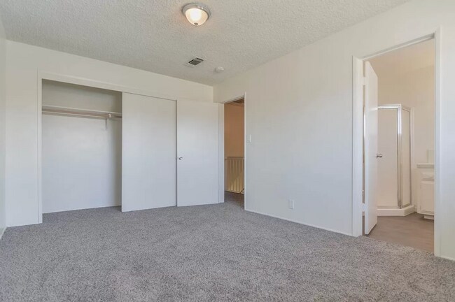 Building Photo - 3600 Dana St