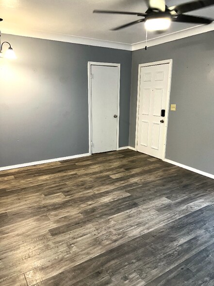 Building Photo - 1949 Marlow Rd