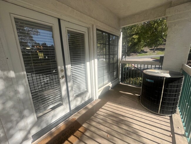 Building Photo - Charming 2nd Floor Condo in Rancho Bernard...