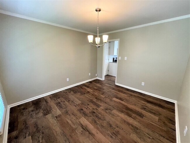 Building Photo - 2701 Olde Whitehall Rd