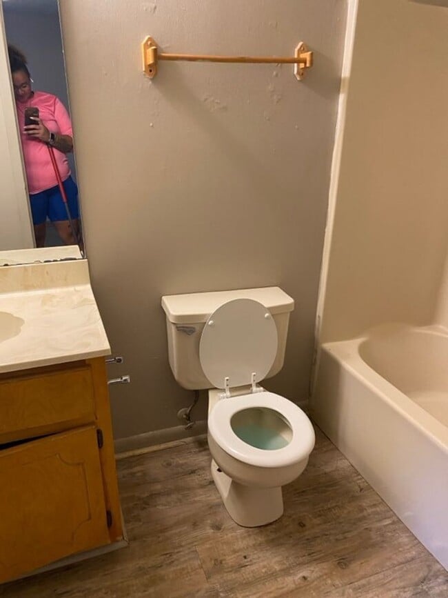 Building Photo - Monthly Paid Rent