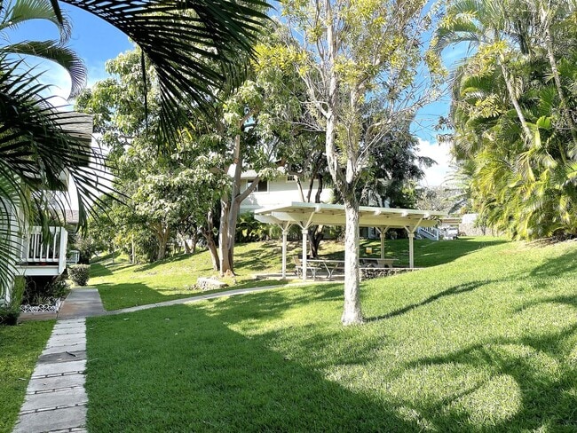 Building Photo - Updated 2-Bedroom Condo in Prime South Kihei Location in Keonekai Villages