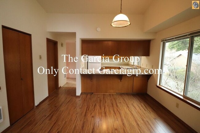 Building Photo - 5902 SW Karla Ct