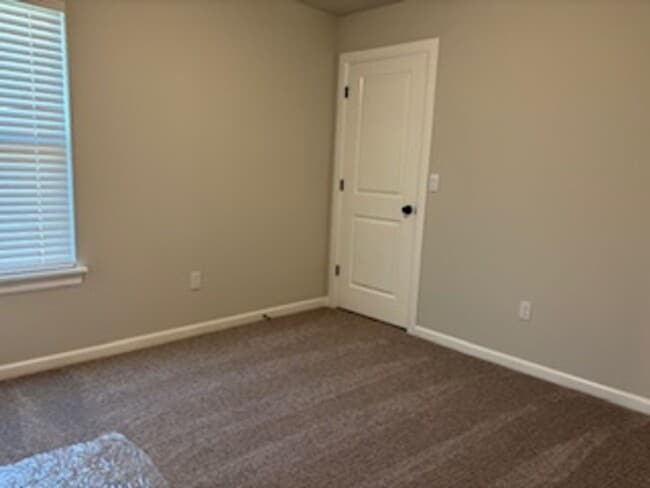 Building Photo - Beautiful New Home!