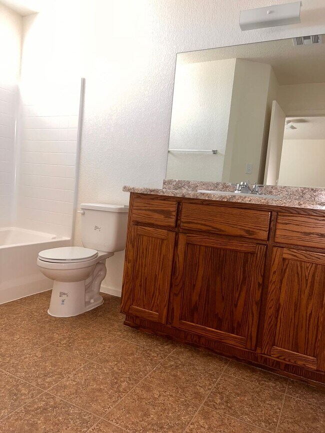 Building Photo - Desert Sands