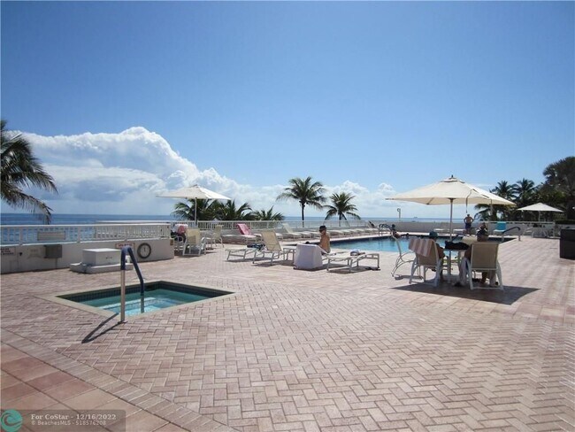 Building Photo - 1370 S Ocean Blvd