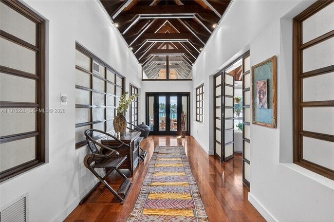 Building Photo - 14 W San Marino Dr