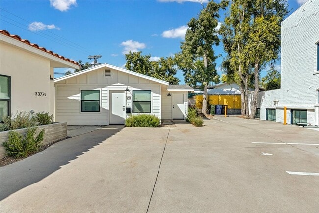 Building Photo - 3381 N Eagle Rock Blvd