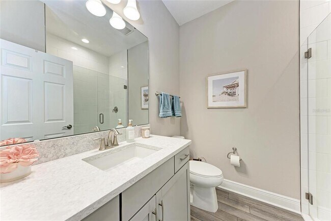 Building Photo - 12476 Oak Hill Way