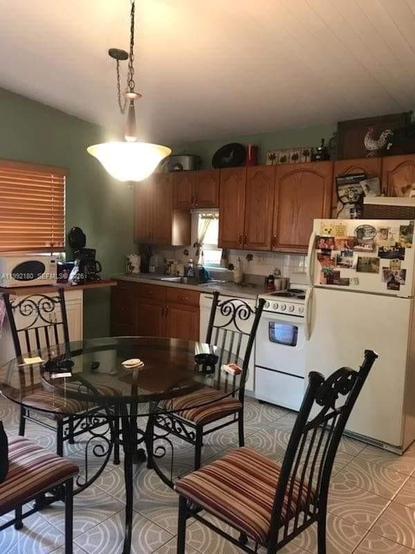 Building Photo - 1916 Coolidge St