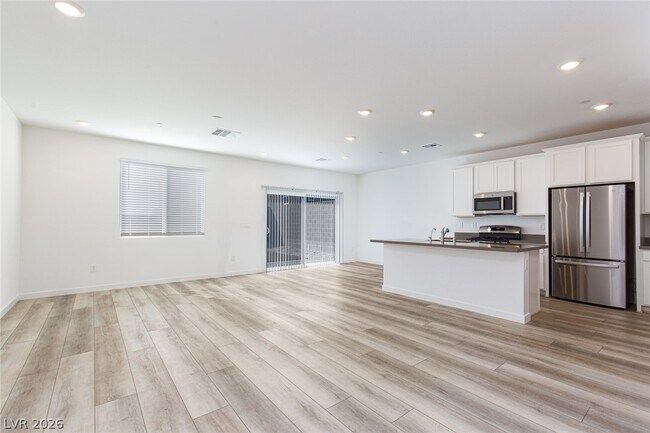 Building Photo - 9583 Noah Pointe Ave