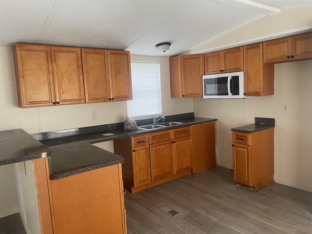 Building Photo - 2503 Tanglewood St