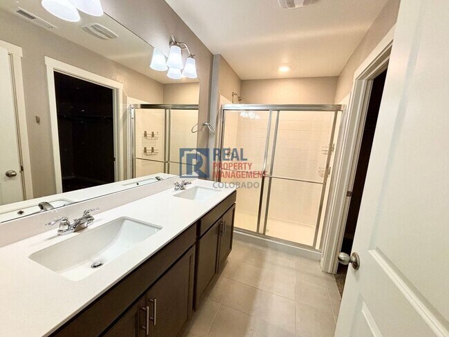 Building Photo - 2051 Rosette Ln