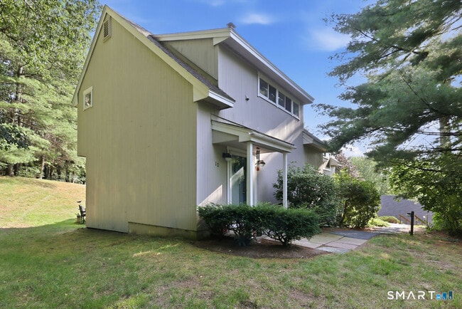 Building Photo - 10 Partridge Ct