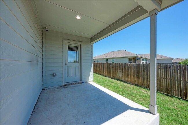 Building Photo - 520 Pandora Cv