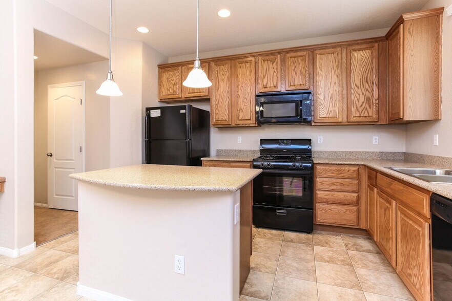 Building Photo - 10436 Scotch Elm Ave