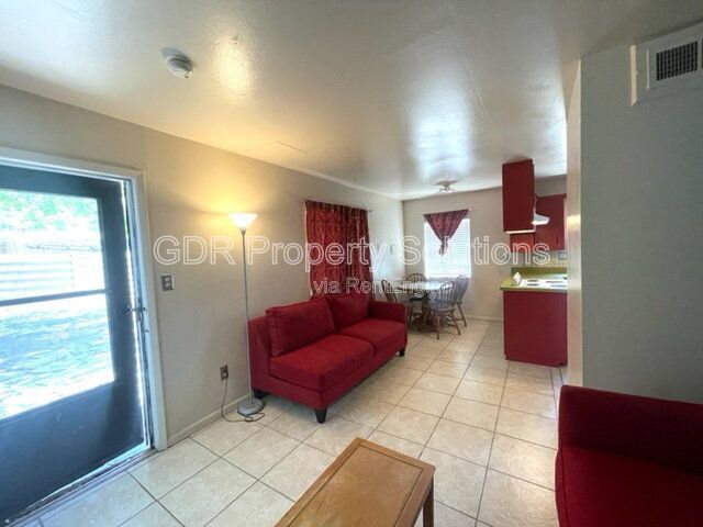 Building Photo - 2530 Veranda Rd NW