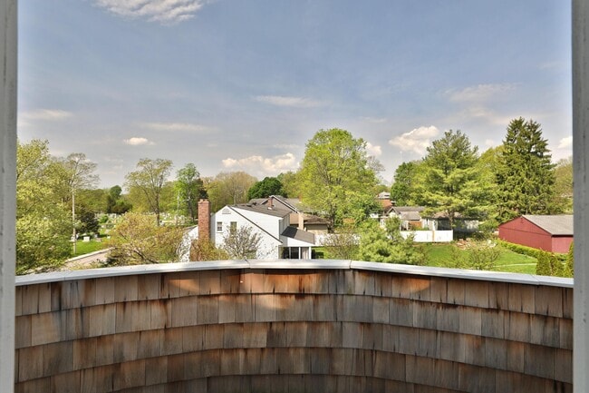 Building Photo - 125 S Knox St