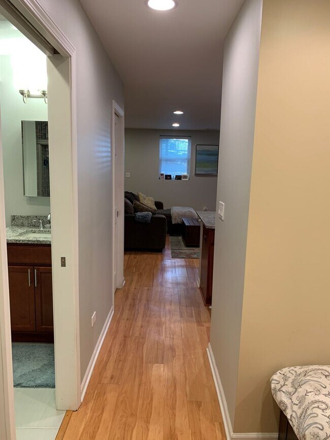 Building Photo - 1630 N Cleveland Ave