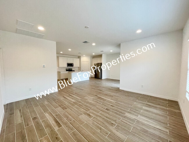 Building Photo - 5542 Coyote Star Rd