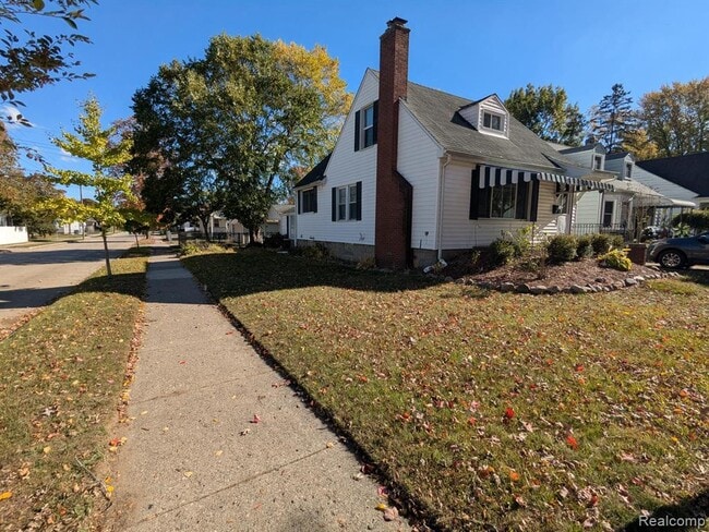 Building Photo - 1103 Mclean Ave