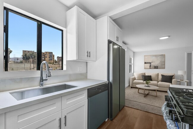 Building Photo - 2627 San Marino St