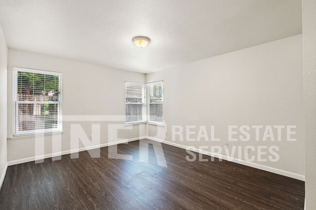 Building Photo - 5626 Bolton Way