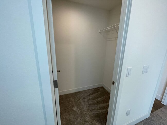 Building Photo - 6656 Pentz Rd