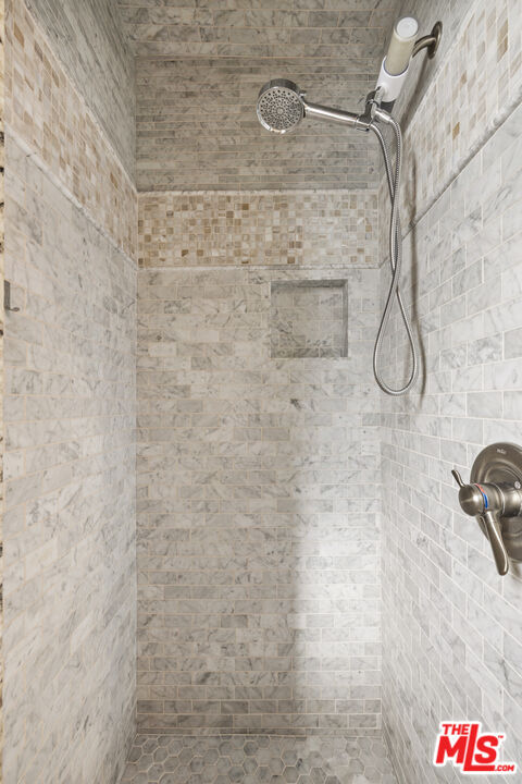 Building Photo - 10645 Wilshire Blvd