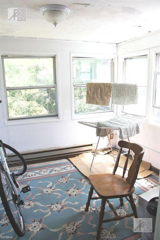 Building Photo - 3 bedroom in Newton MA 02467