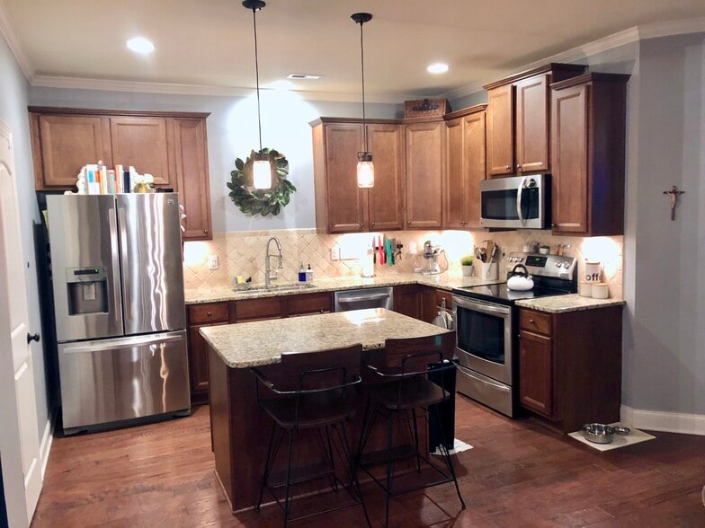 Kitchen - 1359 Micahs Way N