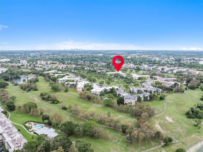 Building Photo - 6100 S Falls Cir Dr