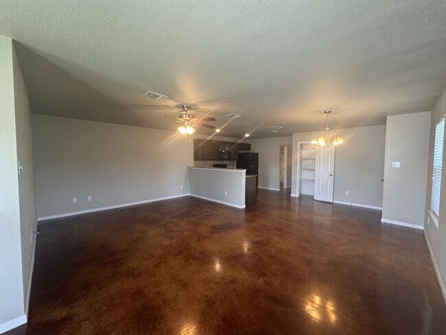 Building Photo - 2204 Indian Trail