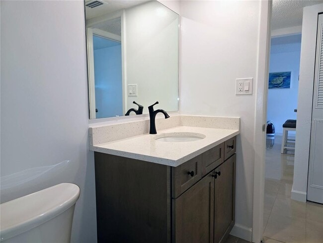 Building Photo - 285 107th Ave