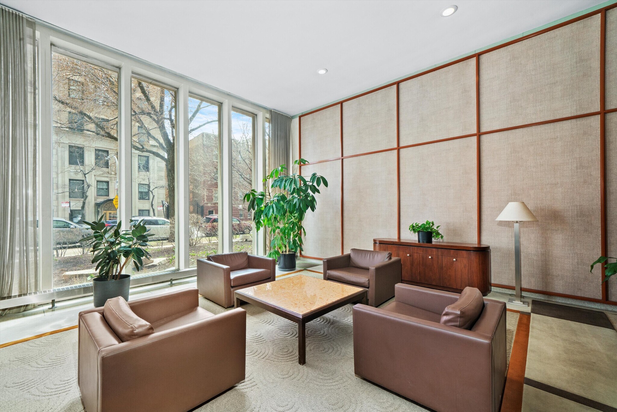 Building Photo - 3550 N Lake Shore Dr