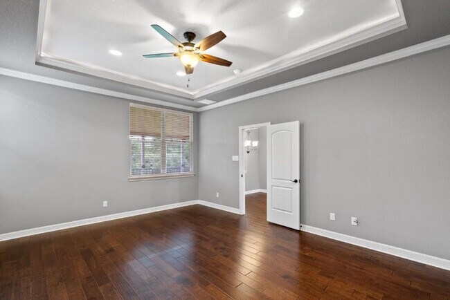 Building Photo - 10104 Longhorn Skyway