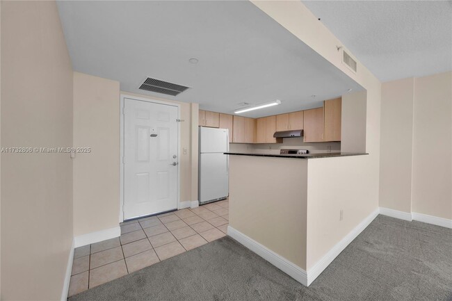 Building Photo - 3000 Coral Wy