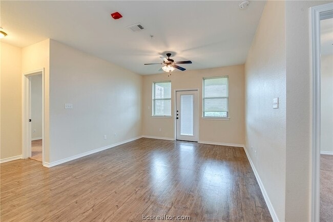 Building Photo - 1915 Dartmouth St