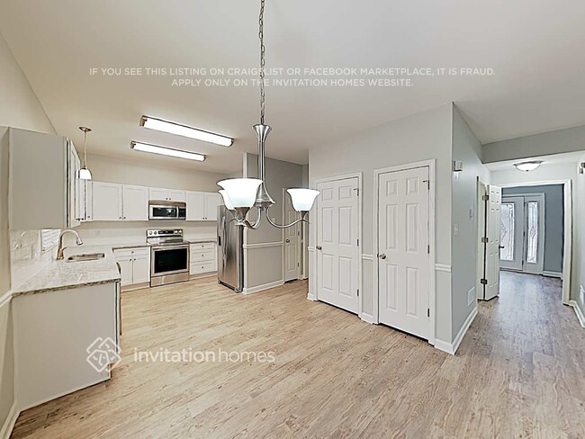 Building Photo - 3620 Broken Arrow Dr