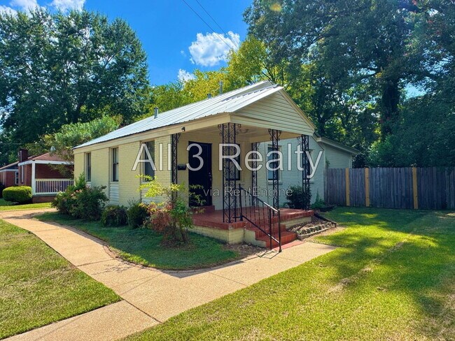 Building Photo - 208 Bradley Dr