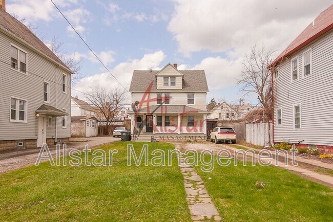 Building Photo - 1622 Ridgewood Ave