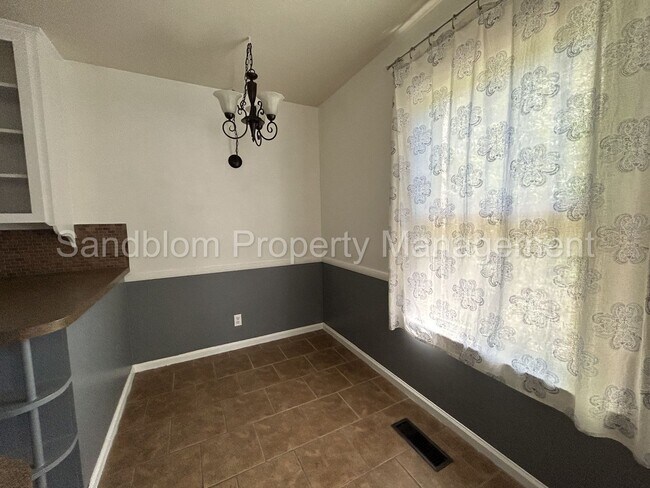 Building Photo - For Lease | Tulsa | $1350 Rent