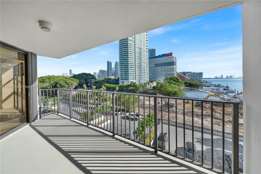Balcony - 1865 Brickell Ave
