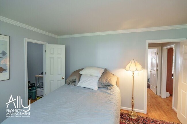 Building Photo - 2733 Southern Hills Ct